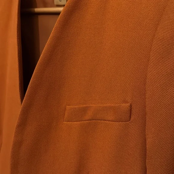 Blazer - Picture 3 of 4